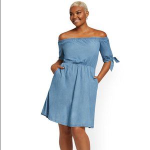 NY&CO OFF-THE-SHOULDER DENIM SHIFT DRESS (Large)